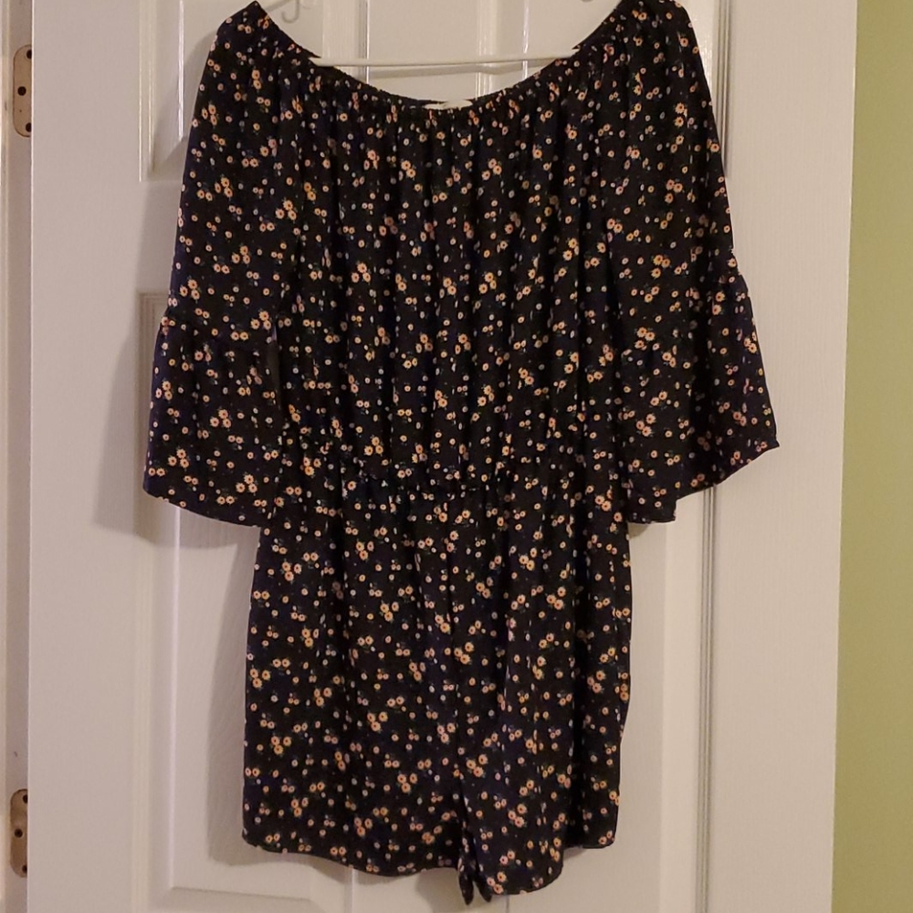 Black flower print romper